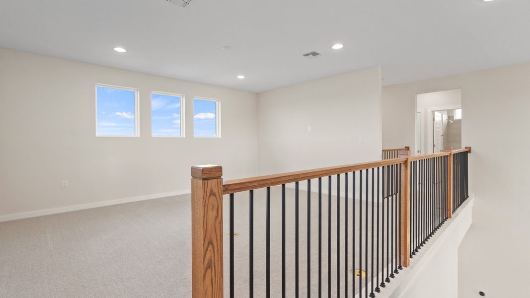 Spacious, unfurnished interior of a new home in Turnleaf, Punta Gorda (Image 20). Spacious, unfurnished interior of a new home in Turnleaf, Punta Gorda (Image 20).