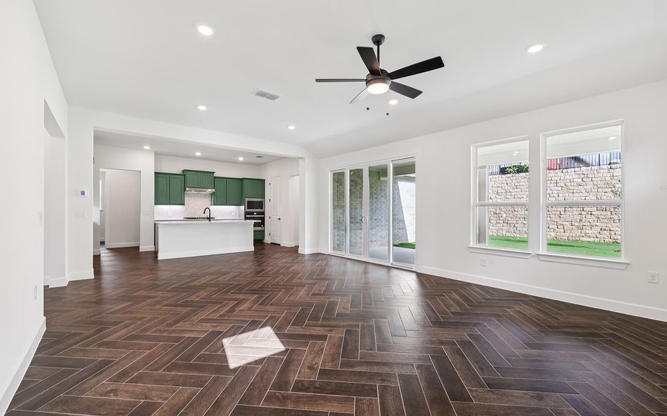 Spacious, unfurnished interior of a new home in Traditional at Kissing Tree, San Marcos (Image 12).
