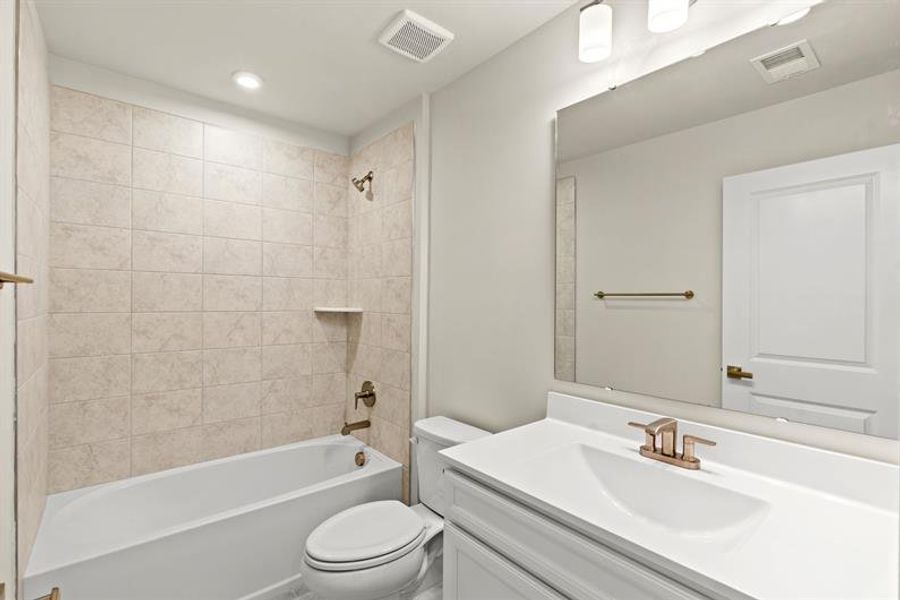 Furnished interior view inside a new home in Course Club at Prince Creek, Murrells Inlet (Image 6).