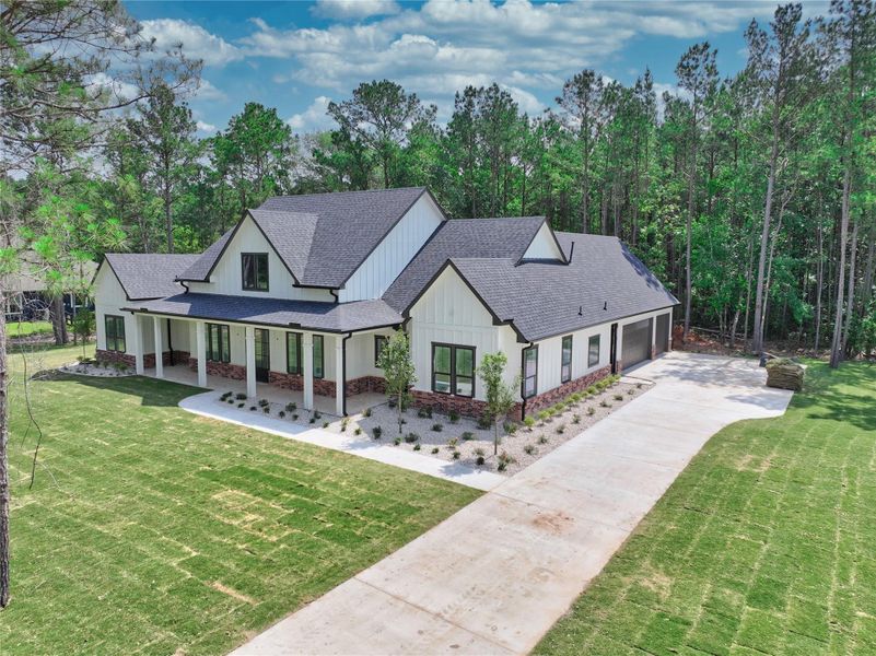 Front exterior of a new home in , Waller, TX, highlighting curb appeal (Image 2). Front exterior of a new home in , Waller, TX, highlighting curb appeal (Image 2).