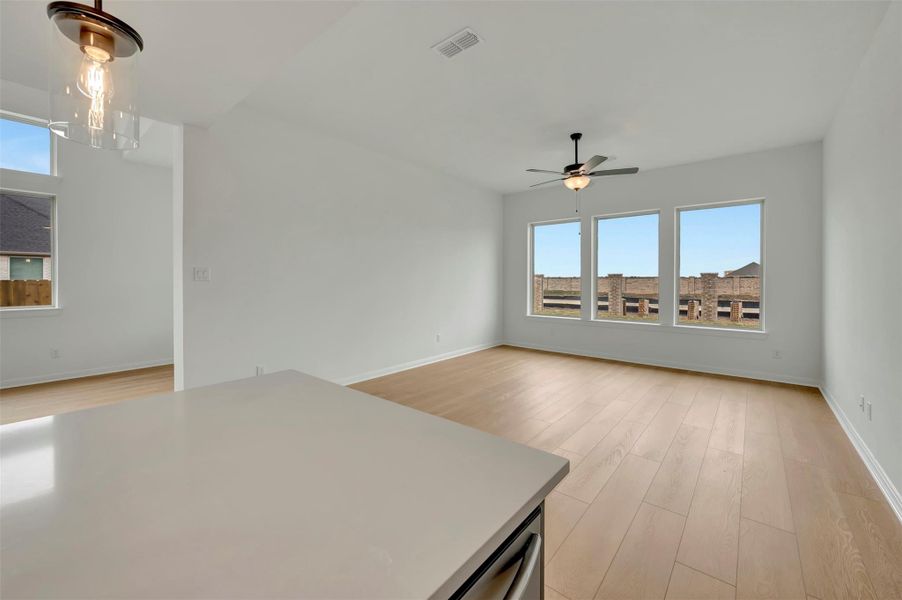 Spacious, unfurnished interior of a new home in Beacon Point at Lago Mar 50’ Homesites, Texas City (Image 18).