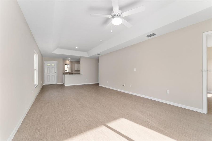 Spacious, unfurnished interior of a new home in , Floral City (Image 36).
