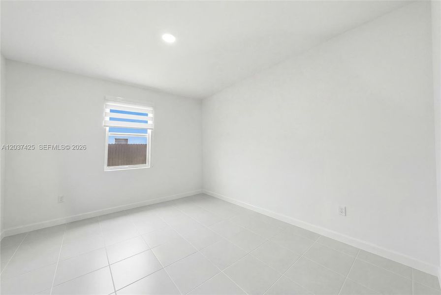 Spacious, unfurnished interior of a new home in , Miami (Image 18).