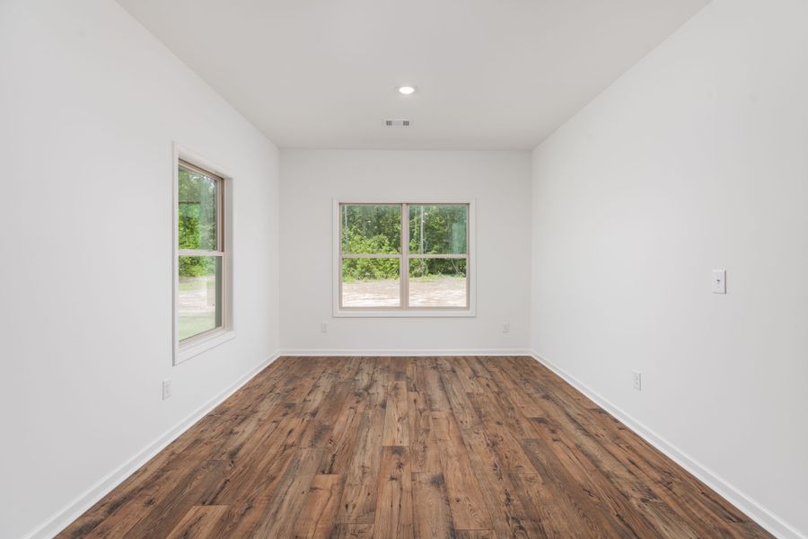Spacious, unfurnished interior of a new home in Stewart Estates, Meansville (Image 23).