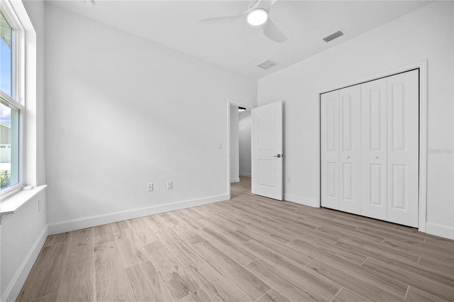 Spacious, unfurnished interior of a new home in , Gainesville (Image 25).