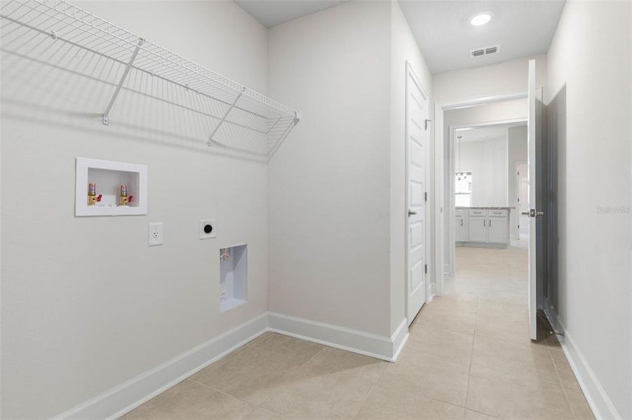 Spacious, unfurnished interior of a new home in , Palm Coast (Image 53).