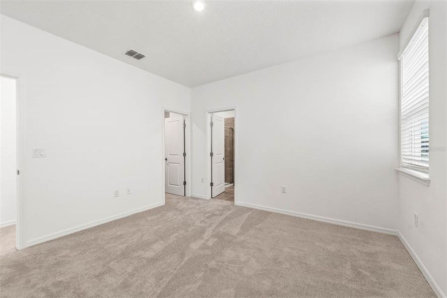 Spacious, unfurnished interior of a new home in Brack Ranch, St. Cloud (Image 23).