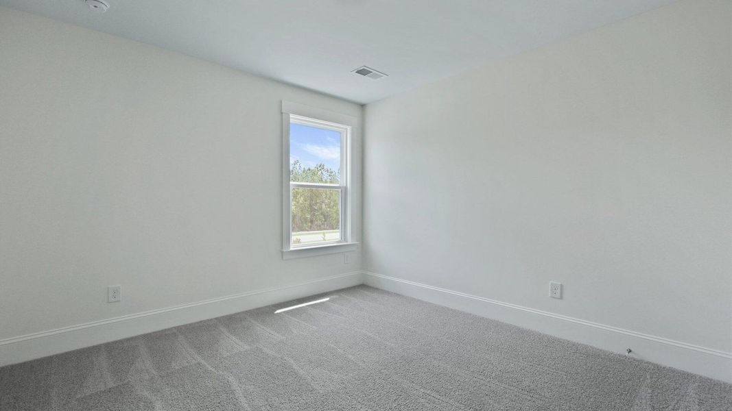 Spacious, unfurnished interior of a new home in Sheep Island, Summerville (Image 15).