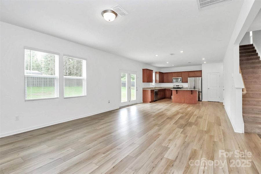 Spacious, unfurnished interior of a new home in Sunbriar, Charlotte (Image 10).