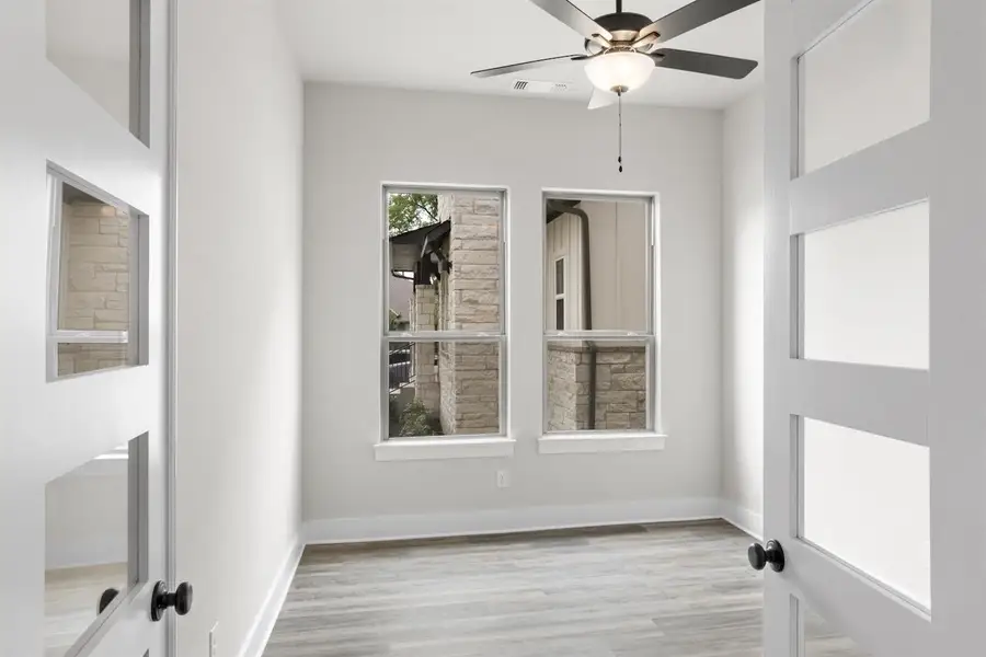 4br New Home in Leander, TX.  - Slide 7