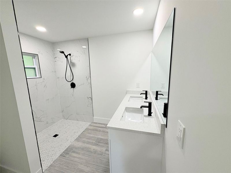 Furnished interior view inside a new home in , Okeechobee (Image 10).