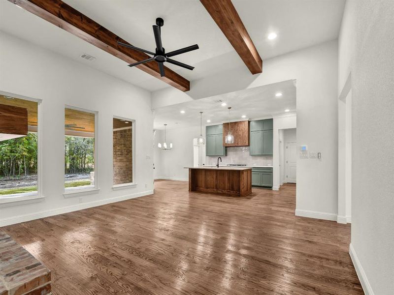 Spacious, unfurnished interior of a new home in , Weatherford (Image 33).