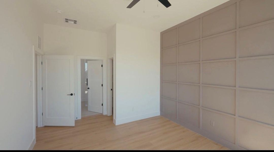 Image 5 of a home in .