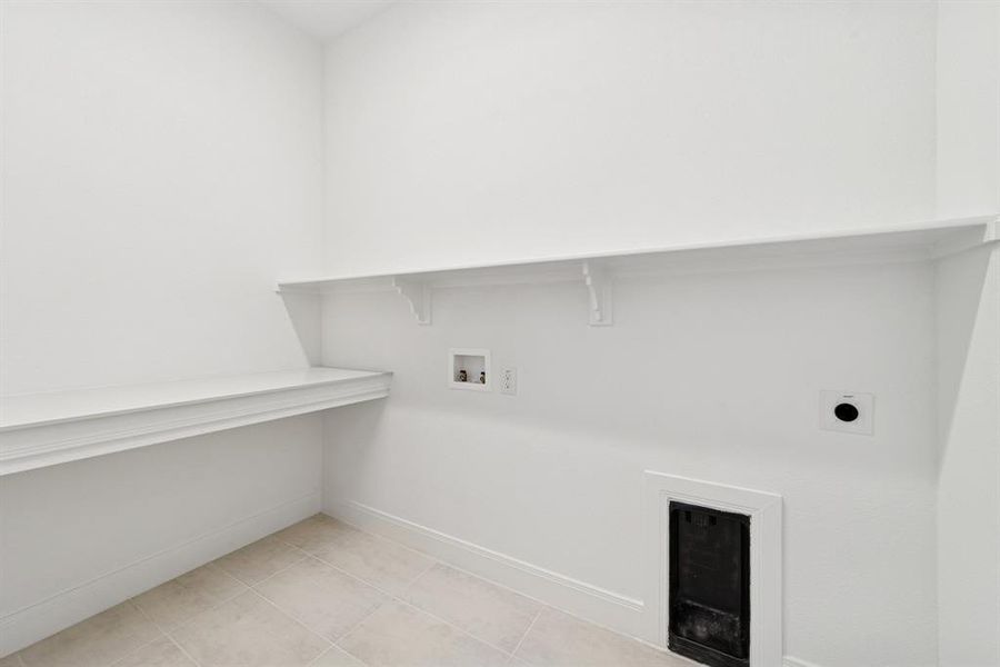 Spacious, unfurnished interior of a new home in Mantua Point Gardens, Van Alstyne (Image 30). Spacious, unfurnished interior of a new home in Mantua Point Gardens, Van Alstyne (Image 30).