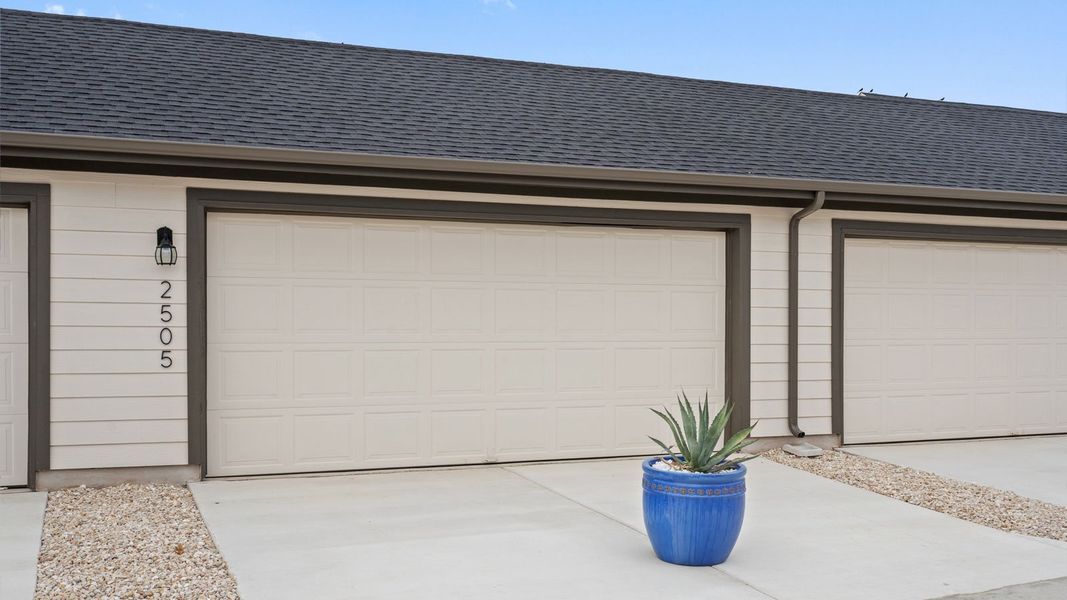 Exterior details and patio area of a home in Avery Centre, Round Rock (Image 28).