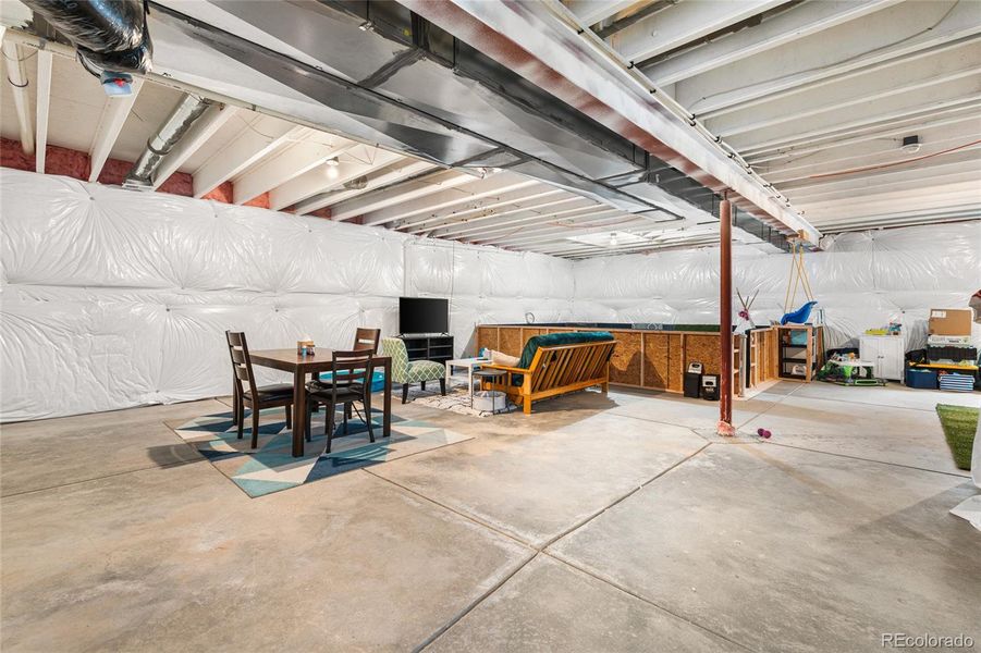 Image 35 of a home in Harmony.