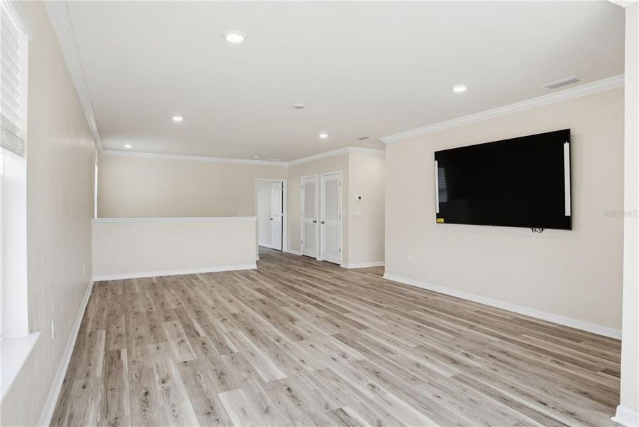 Spacious, unfurnished interior of a new home in Coddington, Bradenton (Image 24).