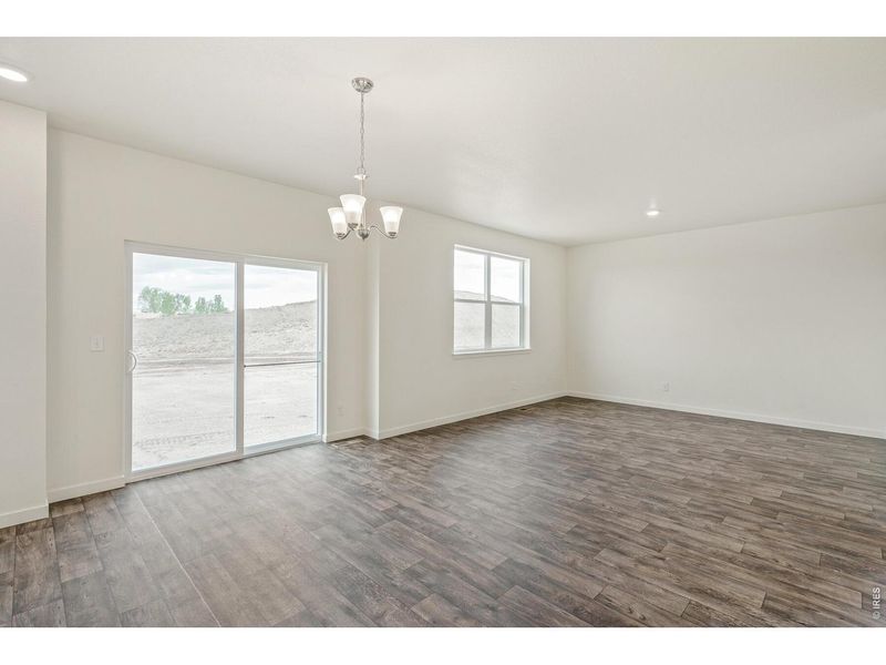 Spacious, unfurnished interior of a new home in Lakeside Canyon, Mead (Image 18). Spacious, unfurnished interior of a new home in Lakeside Canyon, Mead (Image 18).