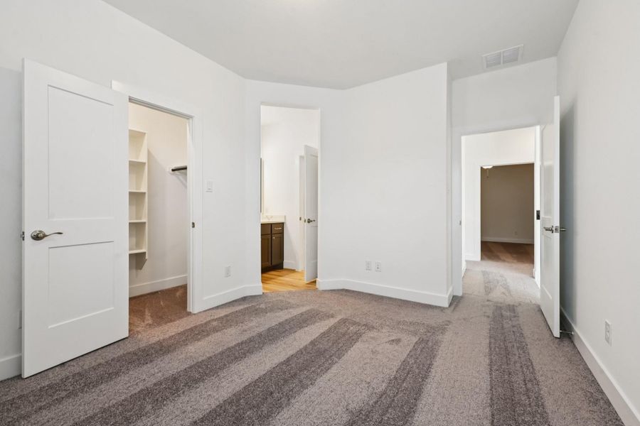 Spacious, unfurnished interior of a new home in Artavia, Conroe (Image 18).