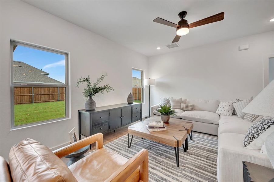 Furnished interior view inside a new home in Rolling Ridge, Van Alstyne (Image 20).