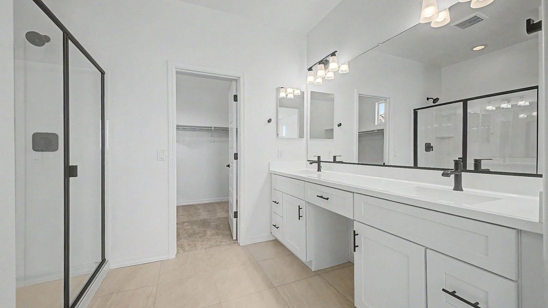 Furnished interior view inside a new home in The Lakes at Rancho El Dorado, Maricopa (Image 19).