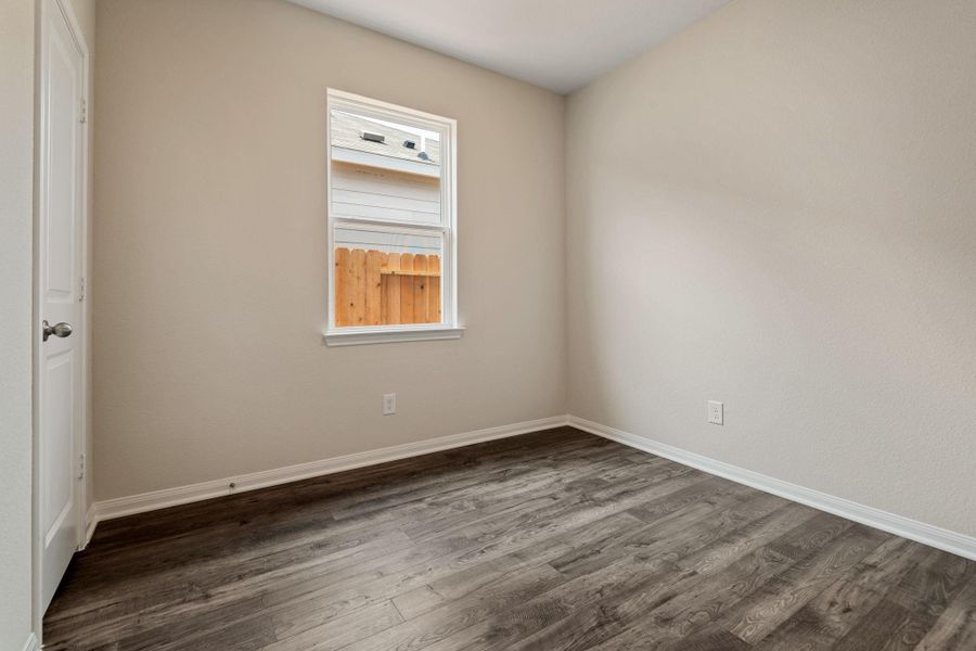 Spacious, unfurnished interior of a new home in Trails at Cochran Ranch, Waller (Image 19).