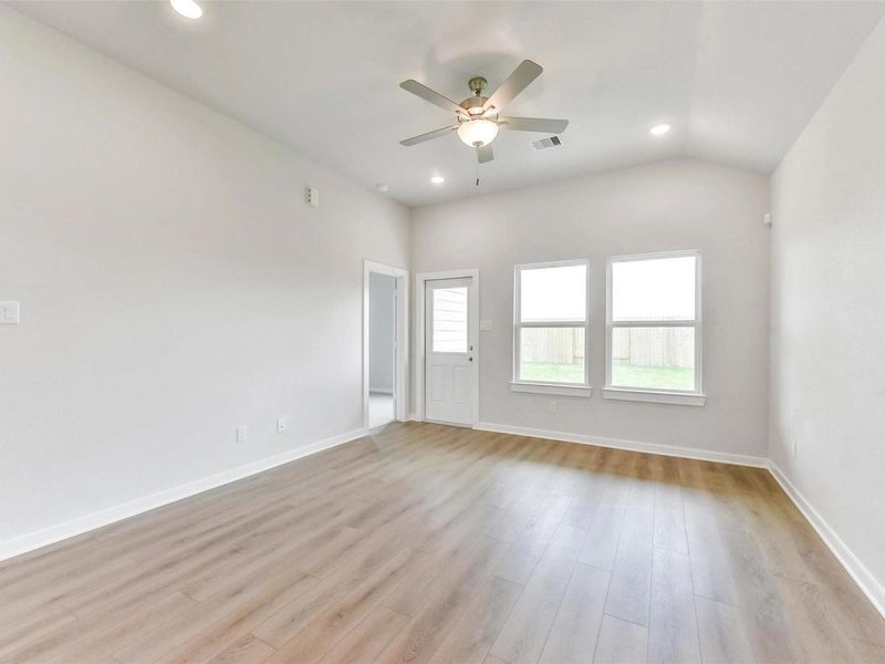 Spacious, unfurnished interior of a new home in River Ranch Meadows, Dayton (Image 20). Spacious, unfurnished interior of a new home in River Ranch Meadows, Dayton (Image 20).