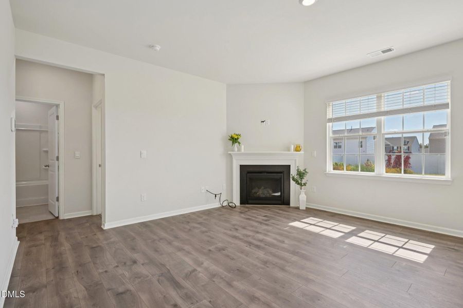 Fmaily room 2-Blue Aspen Dr-S2009-007