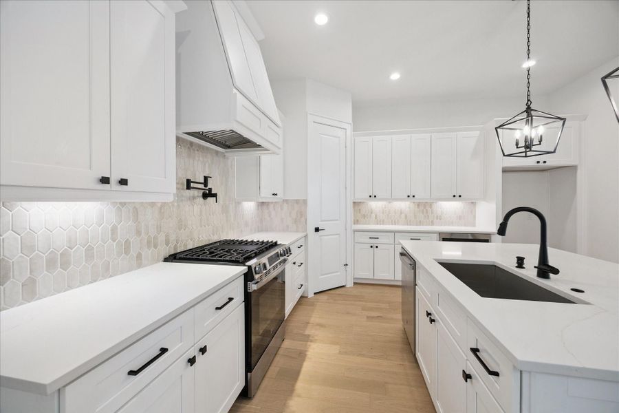 Images are of a similar home and may include different/upgraded finishes. Images are of a similar home and may include different/upgraded finishes.