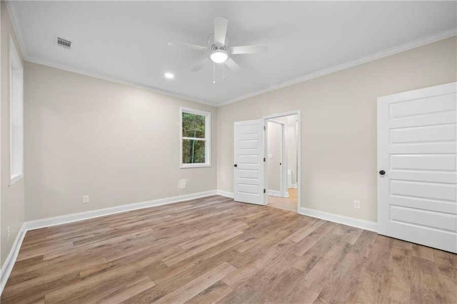 Spacious, unfurnished interior of a new home in , Nicholson (Image 23).