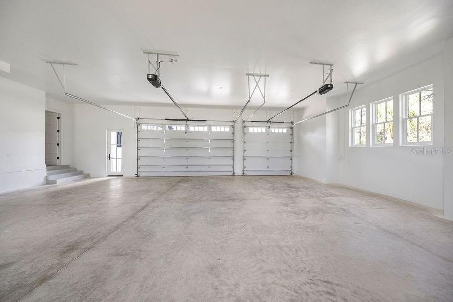 Spacious, unfurnished interior of a new home in , Ocala (Image 53).