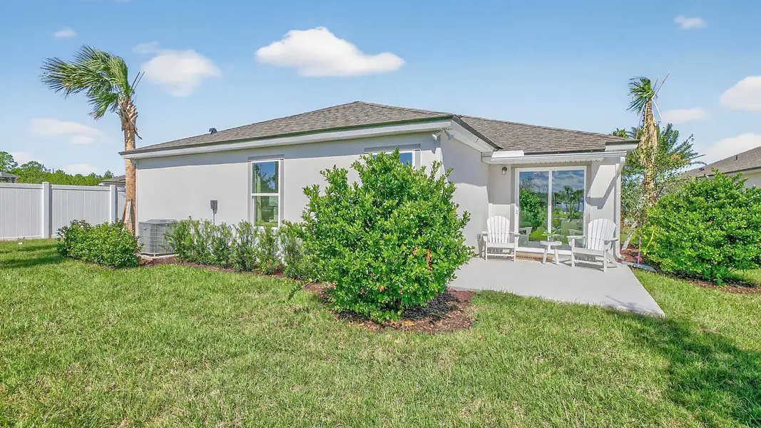 Exterior details and patio area of a home in Canopy Oaks, Kingsland (Image 3).