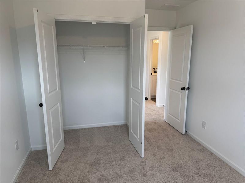 Spacious, unfurnished interior of a new home in Laurelwood, Douglasville (Image 38).