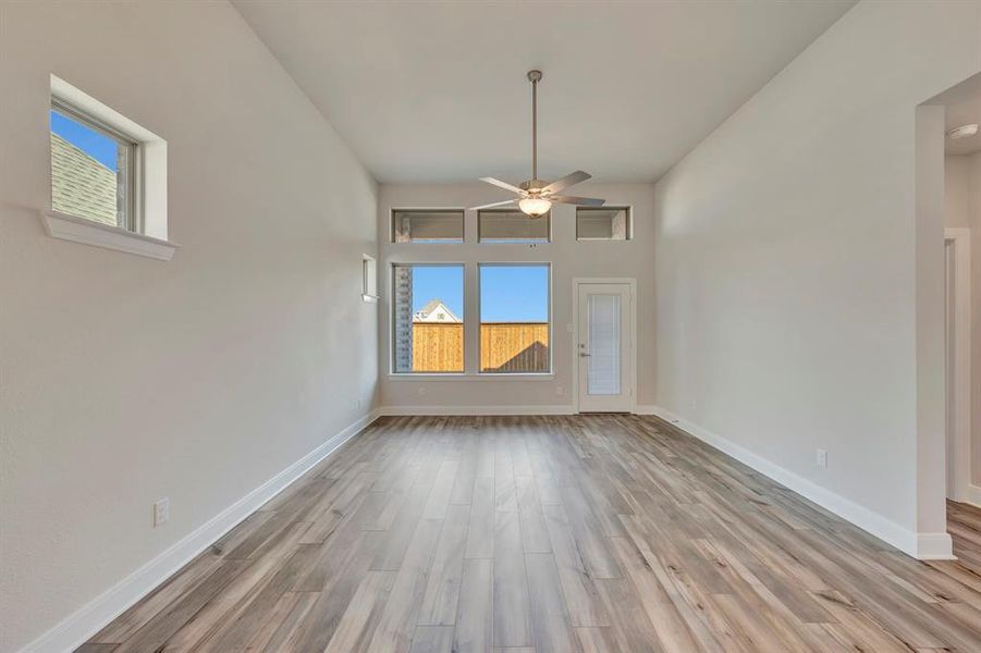 Spacious, unfurnished interior of a new home in Creekshaw – Gardens, Royse City (Image 30). Spacious, unfurnished interior of a new home in Creekshaw – Gardens, Royse City (Image 30).