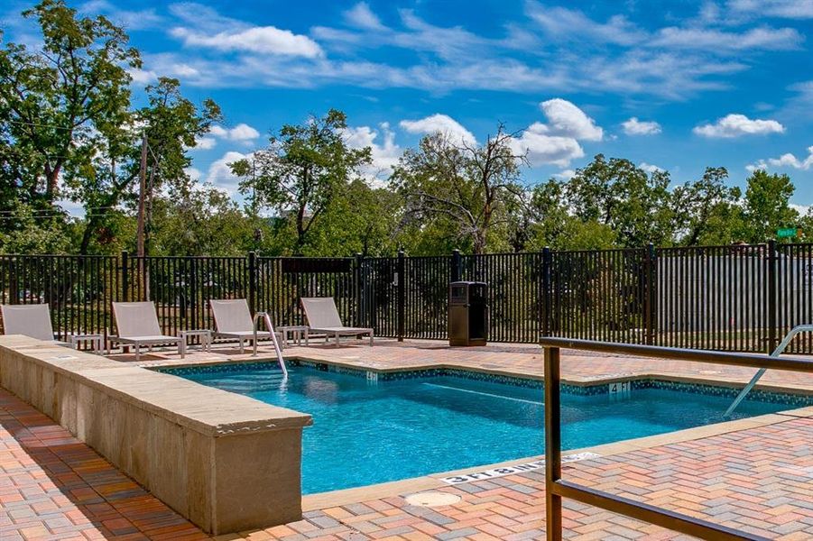 Community amenities in , Dallas (Image 32).