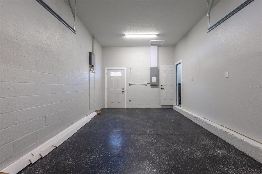 Spacious, unfurnished interior of a new home in , New Port Richey (Image 23).