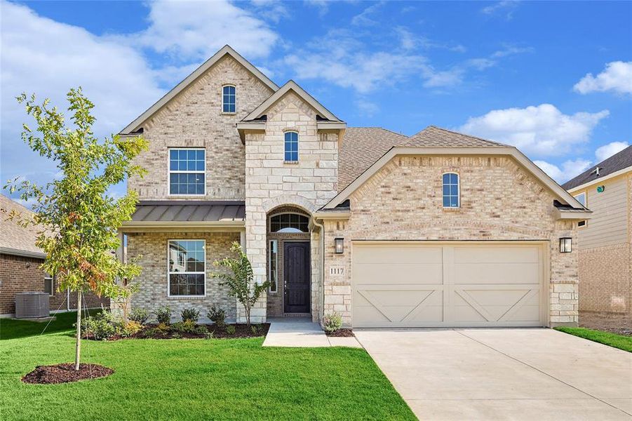 Craftsman house featuring a garage, a front lawn, and cooling unit