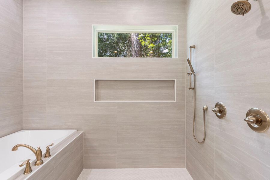 Soaking tub! Soaking tub!