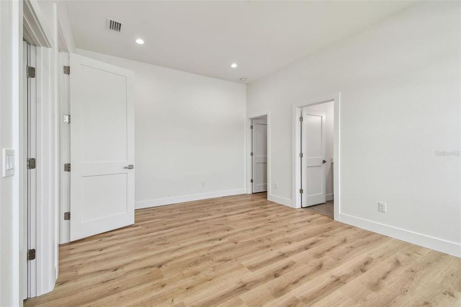 Spacious, unfurnished interior of a new home in , St. Petersburg (Image 19). Spacious, unfurnished interior of a new home in , St. Petersburg (Image 19).