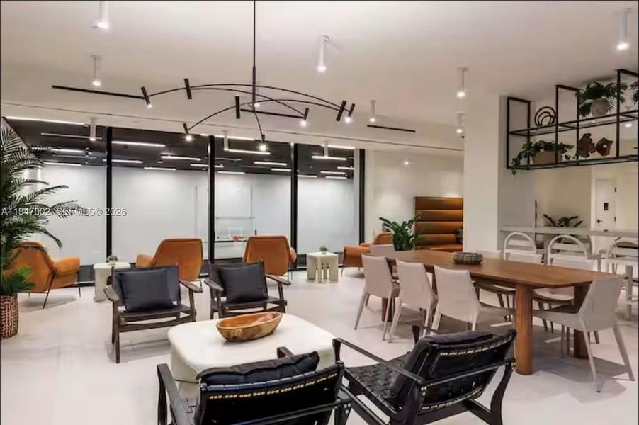 Community amenities in , Miami (Image 33).