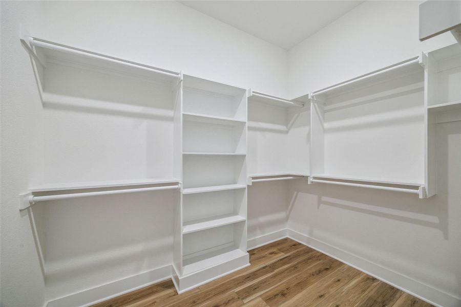 Spacious, unfurnished interior of a new home in , Houston (Image 15).