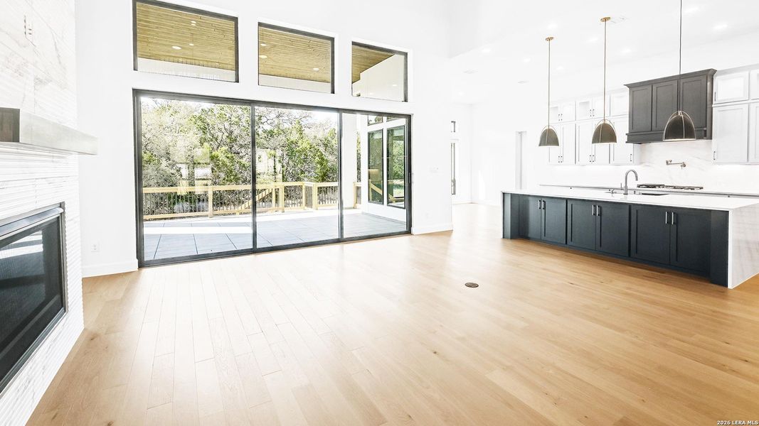 Spacious, unfurnished interior of a new home in Thornebrook, Bulverde (Image 20).