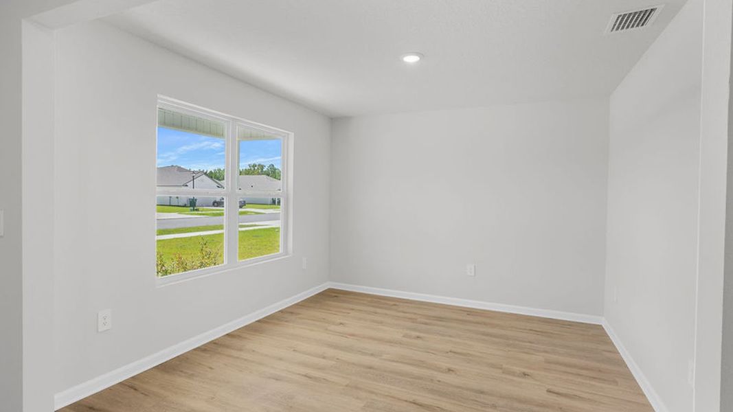 Spacious, unfurnished interior of a new home in Wesley Park, Crawfordville (Image 44).