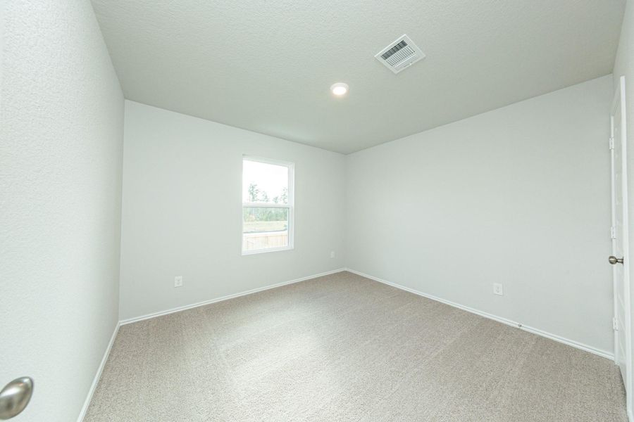 Spacious, unfurnished interior of a new home in Townsend Reserve, Splendora (Image 16).