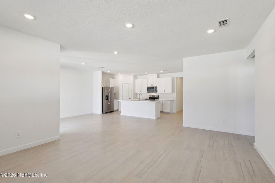 Spacious, unfurnished interior of a new home in , Palm Coast (Image 16).