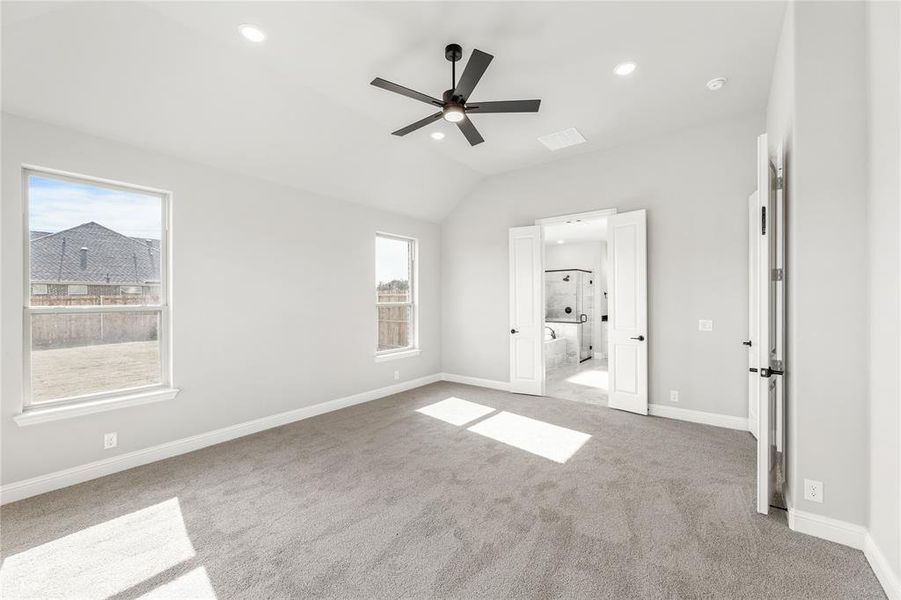 Spacious, unfurnished interior of a new home in Crystal Lake Estates, Red Oak (Image 29).