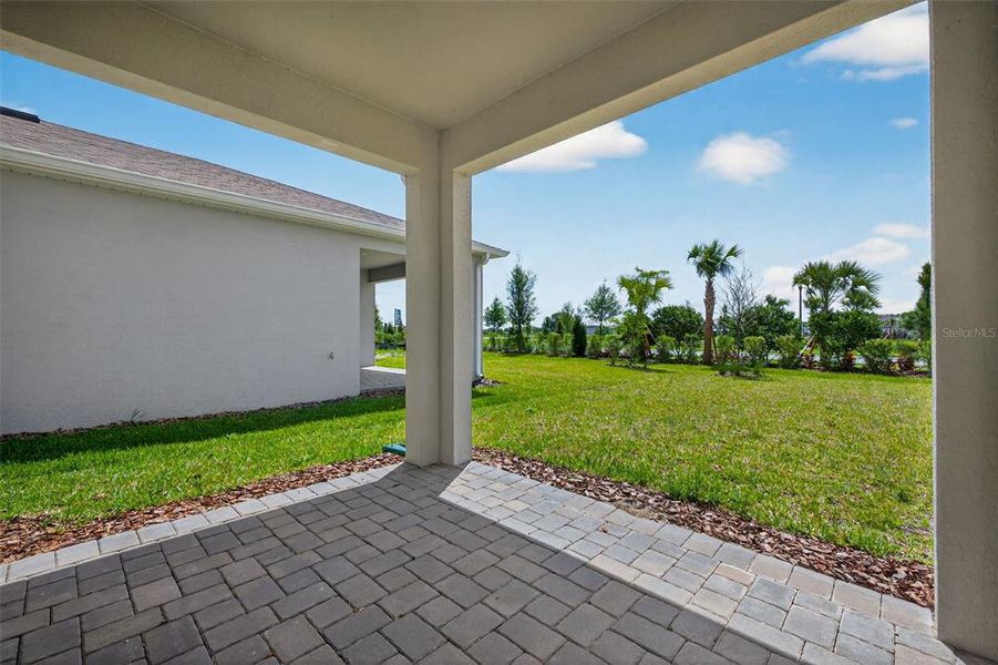 Exterior details and patio area of a home in Crosswind Ranch, Parrish (Image 3).