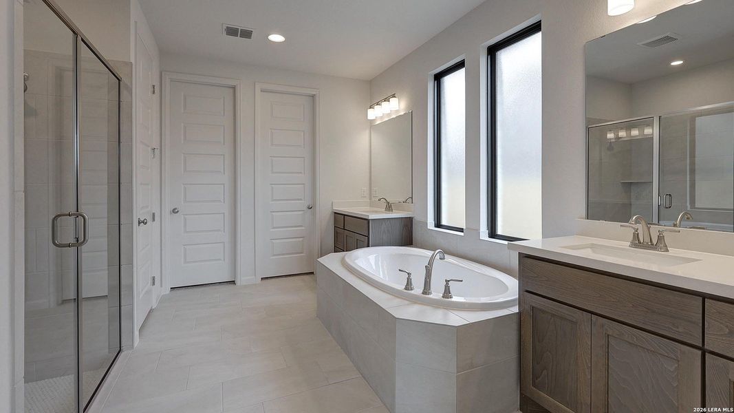 Furnished interior view inside a new home in Haby Hill, San Antonio (Image 11).