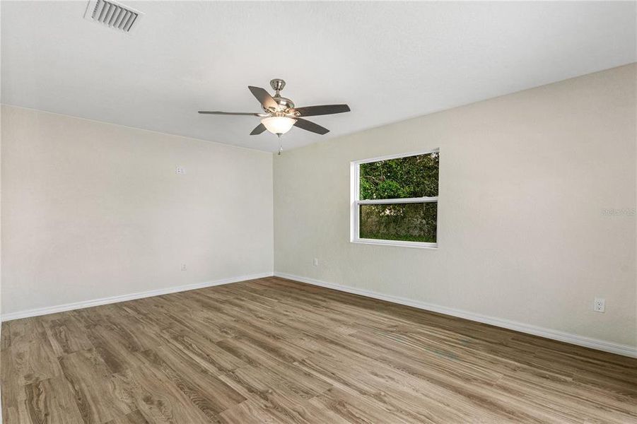 Spacious, unfurnished interior of a new home in , Edgewater (Image 20).