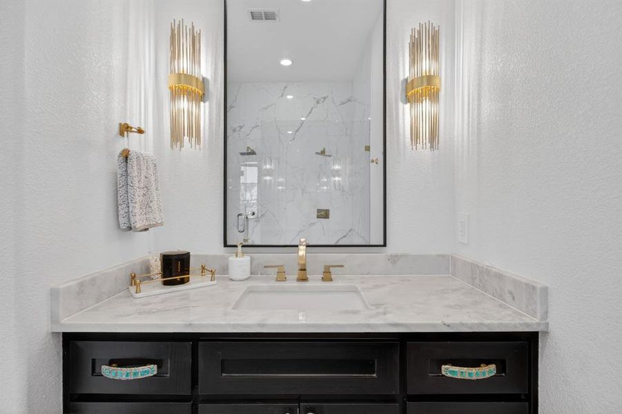 Close-up of interior finishes inside a home in , Jacksboro (Image 18).